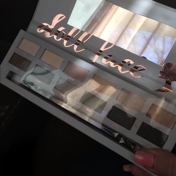 Doll face smokey eye Palette - Picture 2 of 5